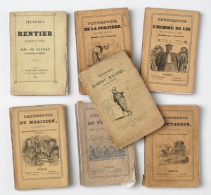 Die Physiologies, kleine Textsammlungen mit Illustrationen von Daumier, Gavani u.a., in denen Pariser Typen vorgestellt wurden.
